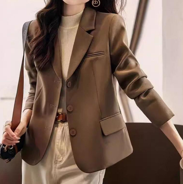 Veste classique pour femme avec coupe ajustée et détails de boutons élégants Chic & Stil