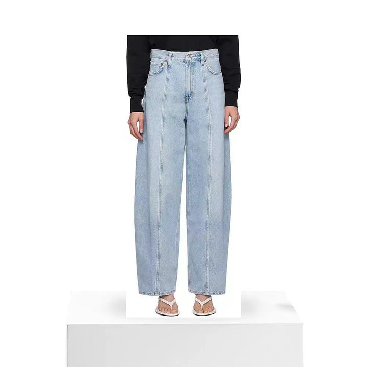 Ladies high-waisted wide denim pants with side pockets and modern details Lune London