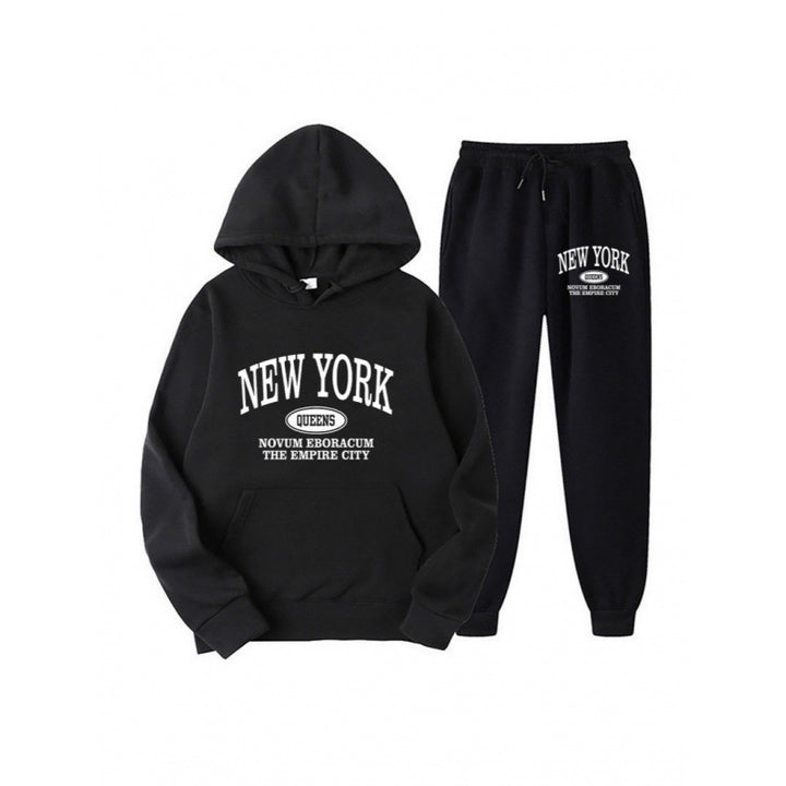 Women's hoodie set with versatile lettering and comfortable pockets Chic & Stil