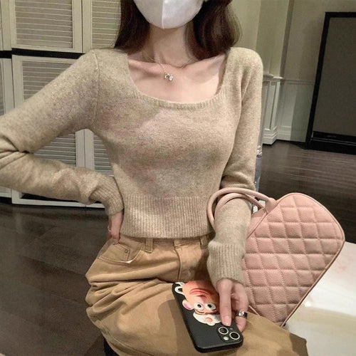 Casual sweater for women with square neckline and fine texture Lune London