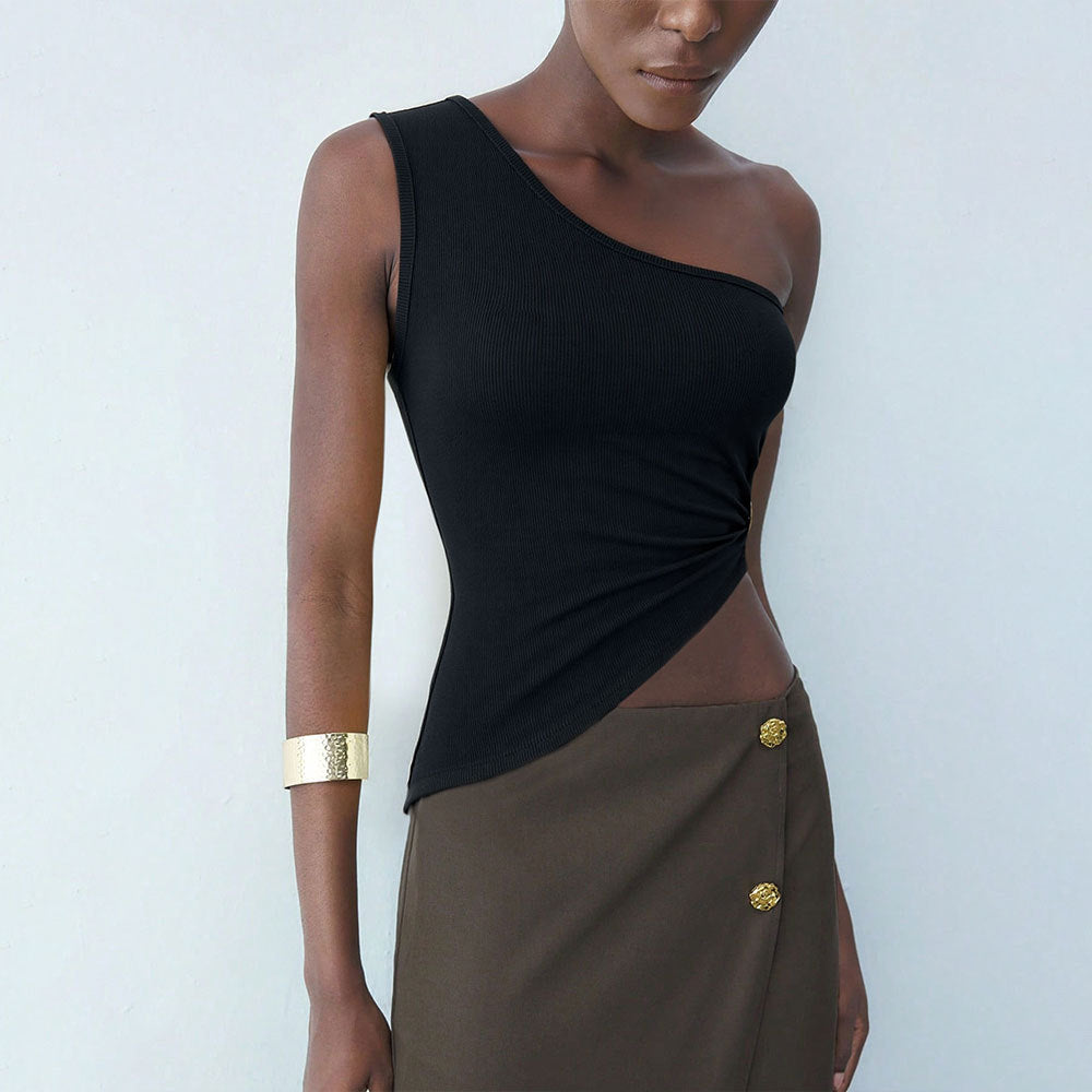 Asymmetrical top for women with elegant twisted detail Chic & Stil