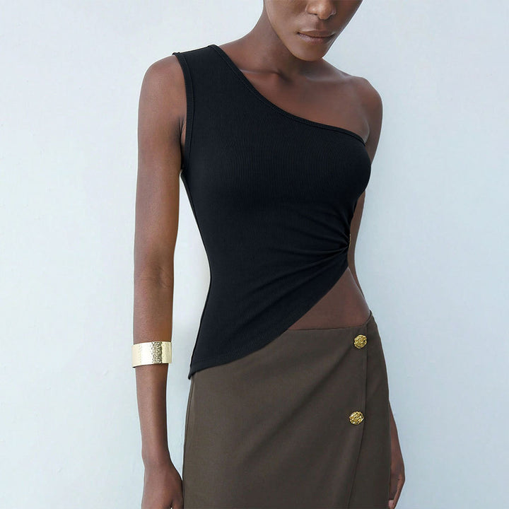 Asymmetrical top for women with elegant twisted detail Chic & Stil