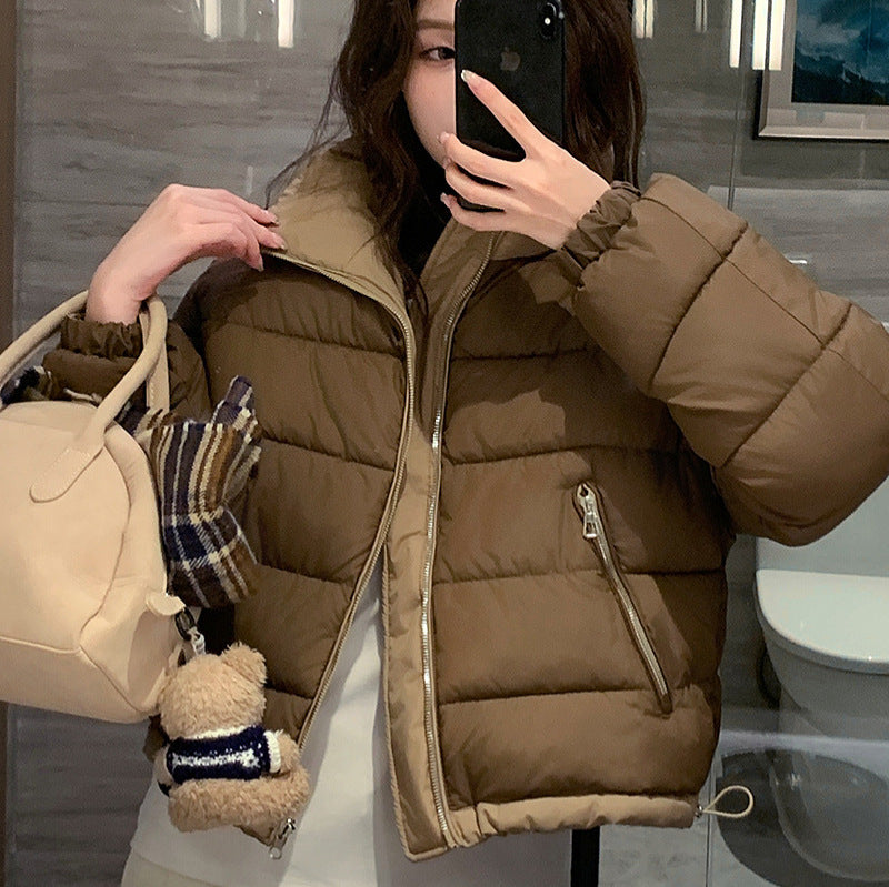 Ladies short quilted leisure jacket with side zippered pockets Lune London