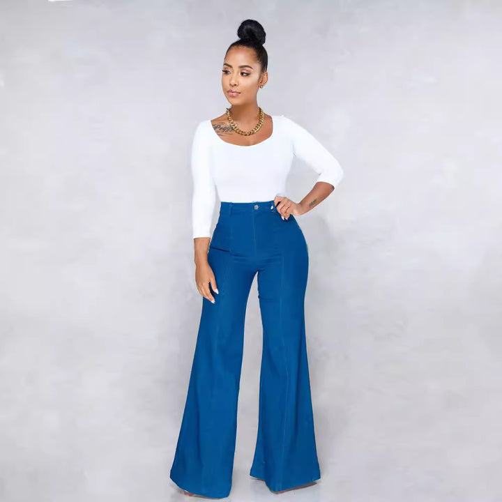 High waisted flared jeans for women with a relaxed fit and a trendy design Lune London