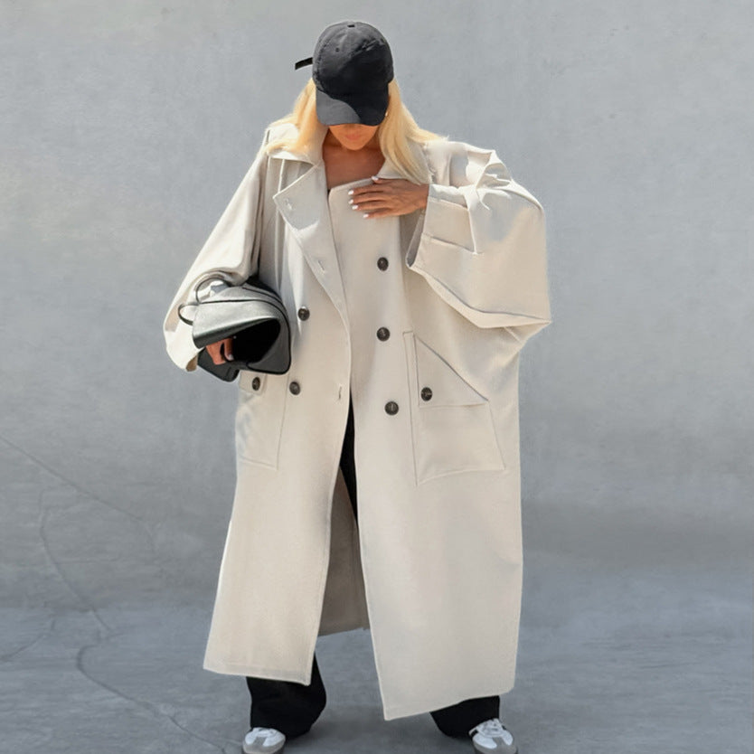 Women’s trench coat with double-breasted buttons and practical pockets Lune London