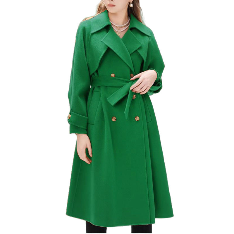 Women's trench coat lined with large lapels and waist belt Lune London