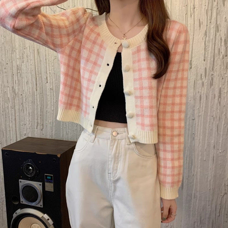 Short knitted jacket for women with checked pattern and buttons Lune London