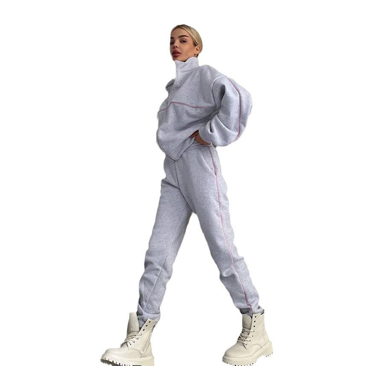 Comfortable fleece tracksuit for women with high collar and zipper Lune London