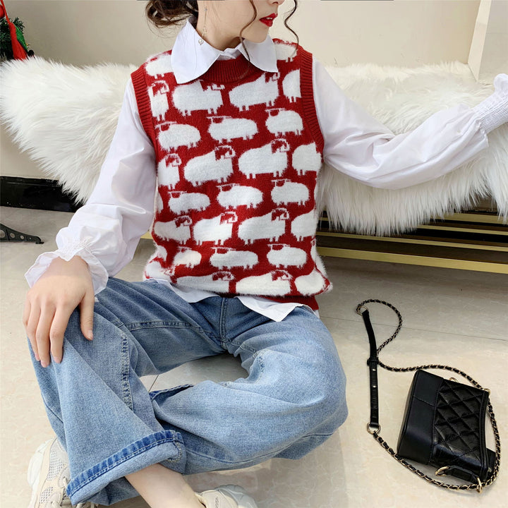 Knitted sweater for women with playful animal pattern and casual cut Lune London