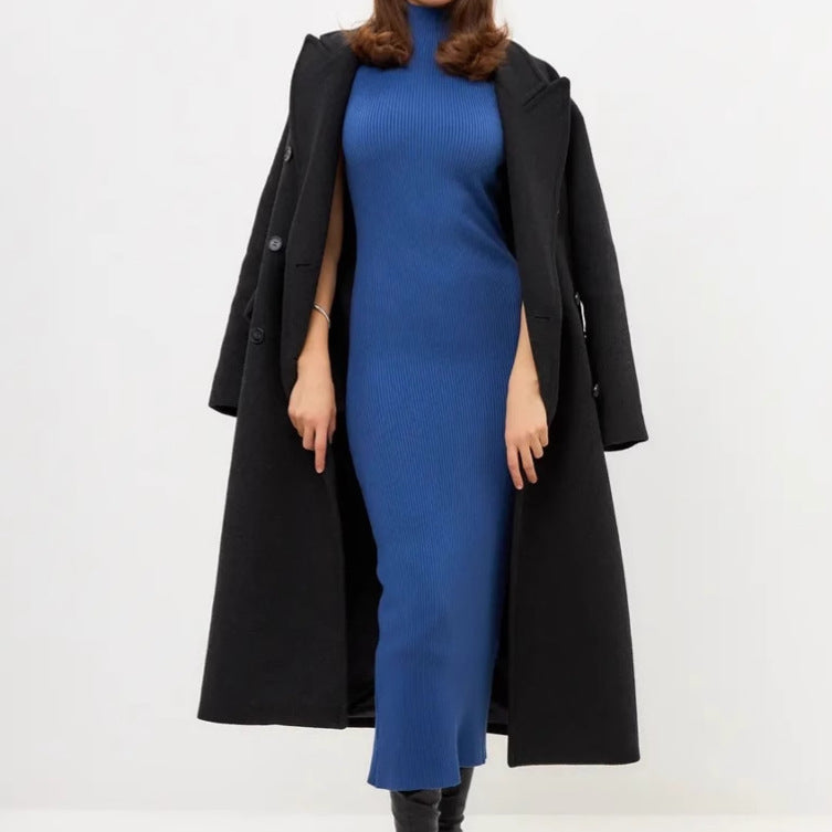 Elegant women's fitted maxi dress with high collar and fine rib structure Lune London