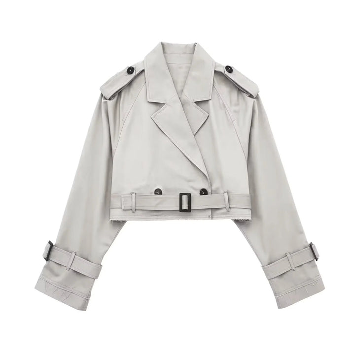 Fashionable short trench coat for women with an elegant design and stylish details Lune London