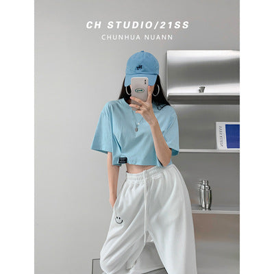 Women's Cropped T-Shirt with a casual cut and modern details