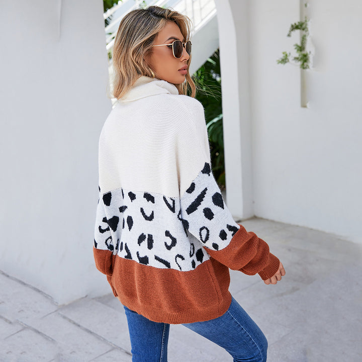 Trendy women's sweater with animal print Lune London