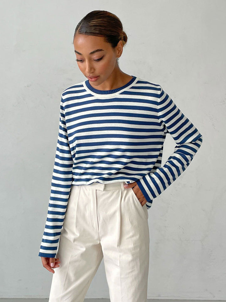 Casual knit pullover for women with striped pattern and loose fit Lune London