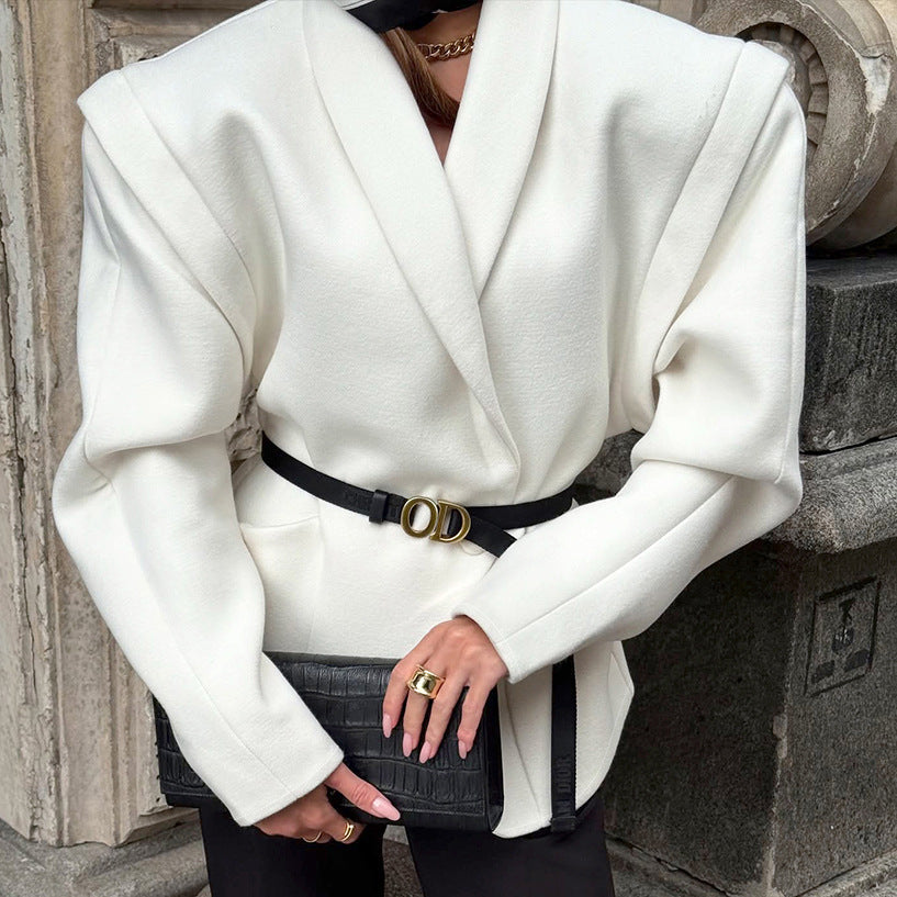 Elegant blazer jacket for women with a fitted silhouette and wide belt Lune London