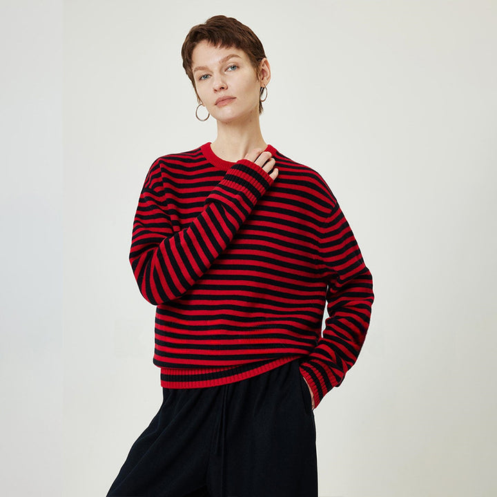 Pull à col roulé à la mode pour femmes avec motif rayé Chic & Stil