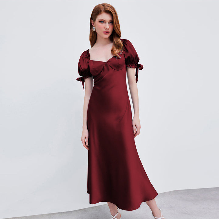 Robe midi pour femmes avec des manches bouffantes élégantes et un décolleté en V chic Chic & Stil