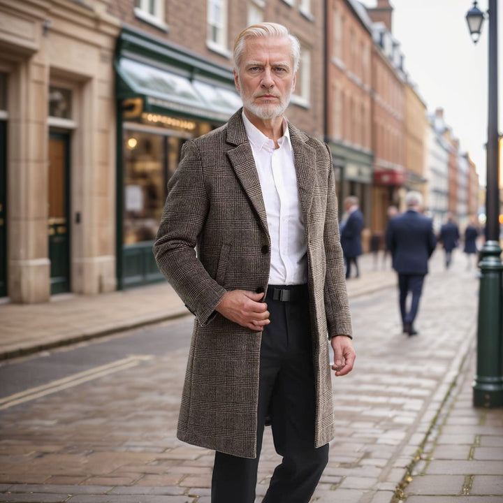 Elegant classic checkered coat for men with double row of buttons Lune London
