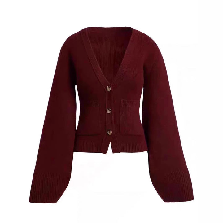 Cardigan pour femmes avec décolleté en V profond et poches Chic & Stil