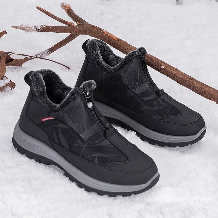 Thermal winter boots for women with a water-repellent upper and a cozy lining Lune London