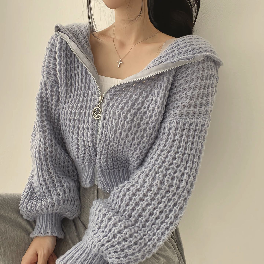 Ladies comfortable cardigan with sporty zipper closure and cozy material Lune London