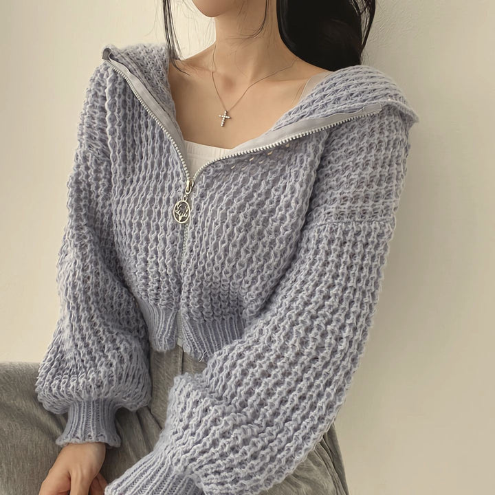 Ladies comfortable cardigan with sporty zipper closure and cozy material Lune London