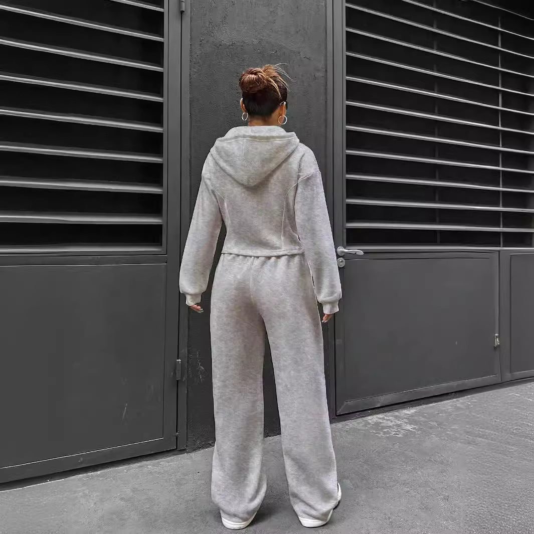 Ladies trendy zip hoodie with fitted cut Lune London