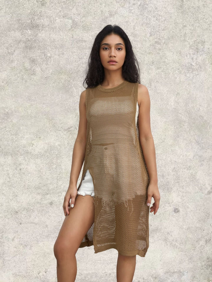 Lightweight knitted sweater for women with a trendy mesh design and side slits Lune London