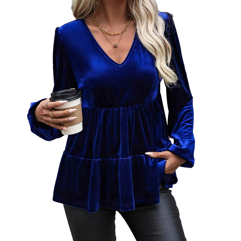 Top en velours pour femmes avec décolleté en V profond et détails volants Chic & Stil