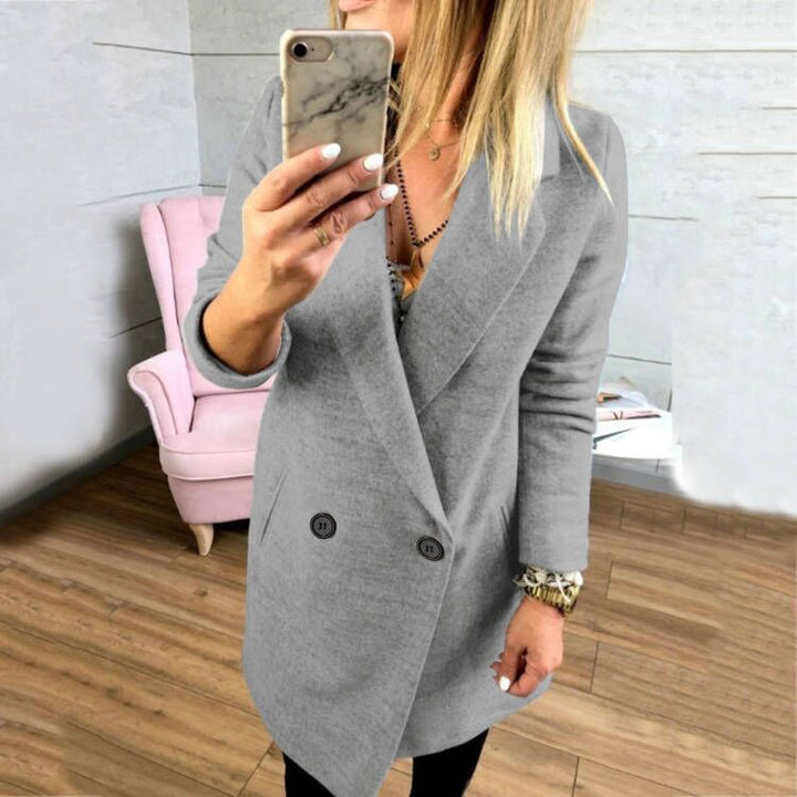 Coat for women, at the waist, oversized with an elegant lapel and practical pockets Lune London
