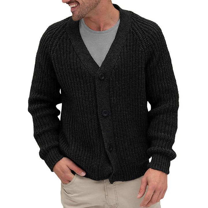 Men's knitted jacket with a coarse knit structure and elegant button details Lune London