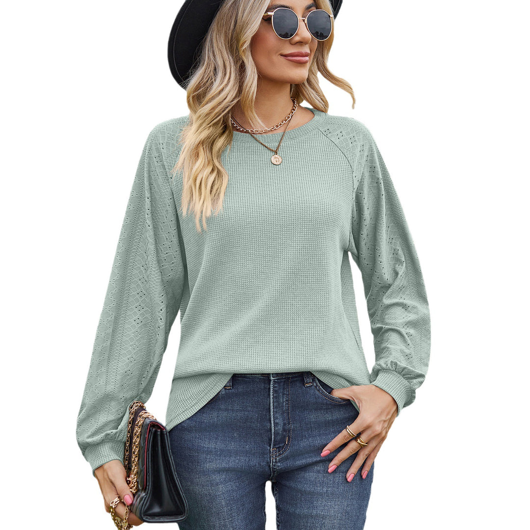 Casual sweater for women with trendy knit details Lune London