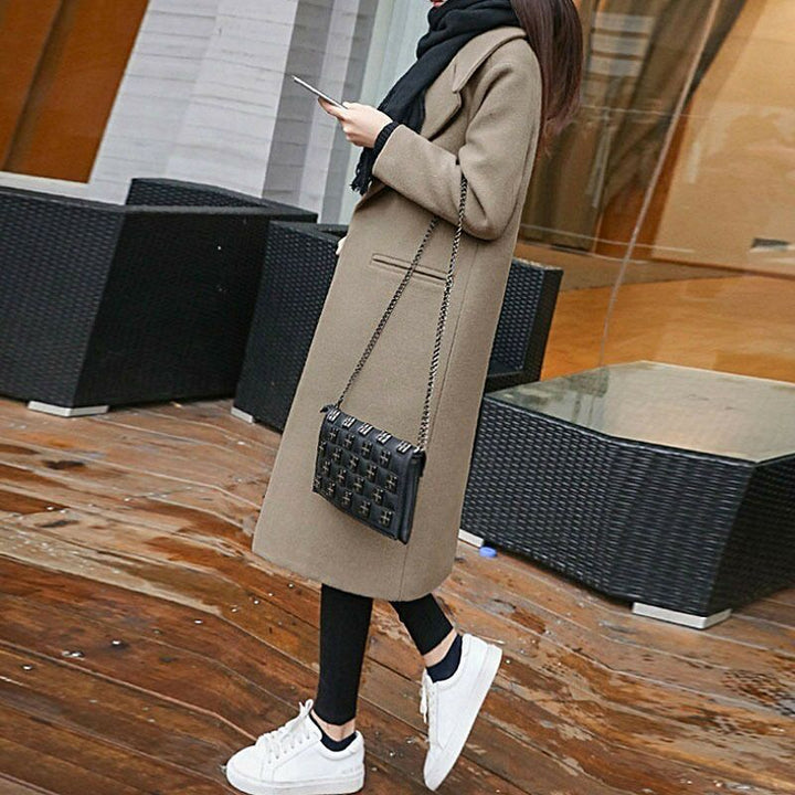 Women Long Elegant Coat with Classic Lapel and Pockets Lune London