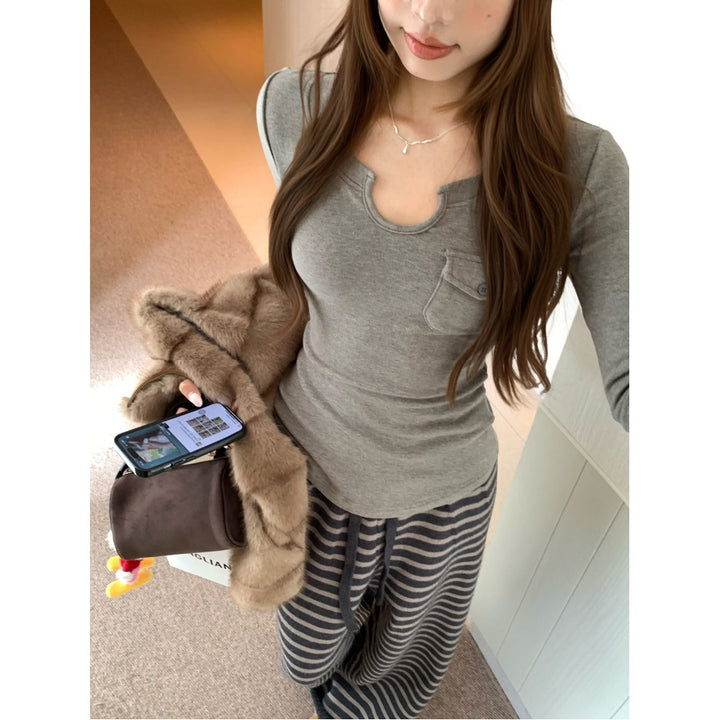 Women's Slim-Fit Long Sleeve Shirt with Round Neck and Chest Pocket Chic & Stil