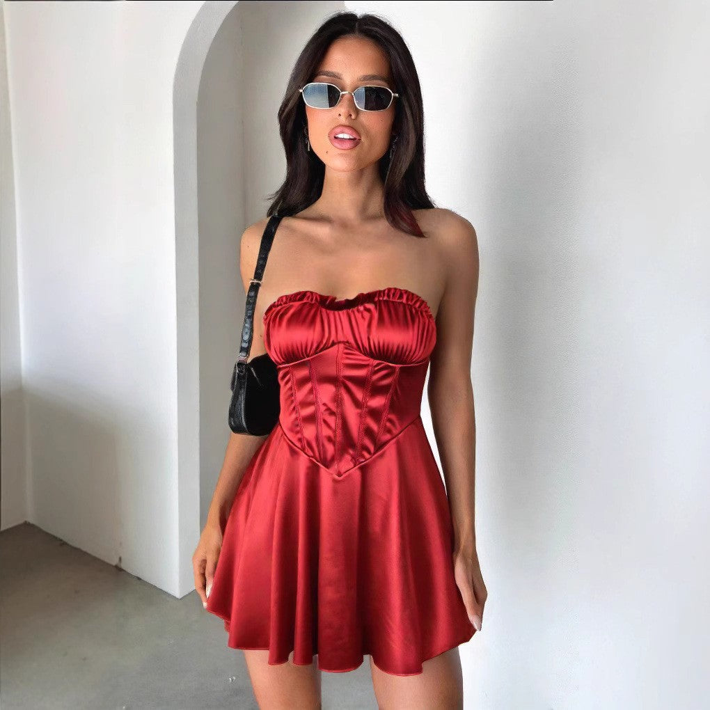 Women's strapless mini dress with gathers and figure-flattering cut Lune London