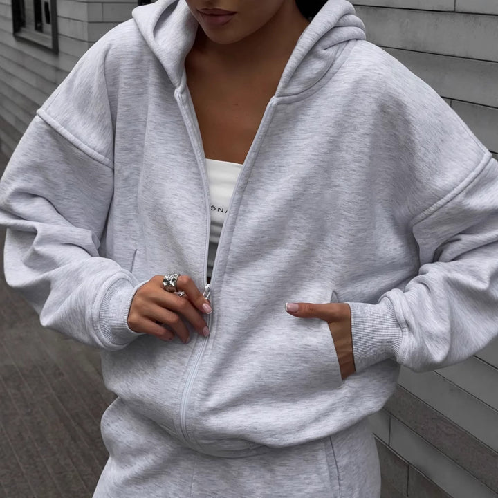 Hoodie and jogging set for women in soft material with a loose design Lune London