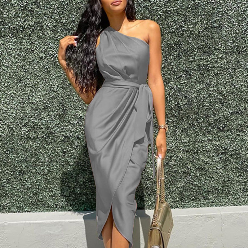 Elegant wrap dress for women with asymmetric cut and belt at the waist Lune London