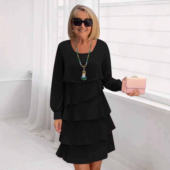 Trendy dress for women with layers and long sleeves Lune London