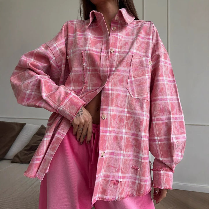 Oversized shirt for women with a casual checkered design and fringes Lune London