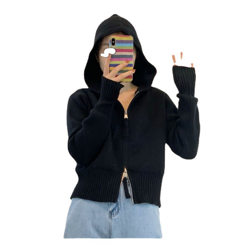 Hoodie pour femmes avec fermeture éclair moderne et coupe ajustée Chic & Stil