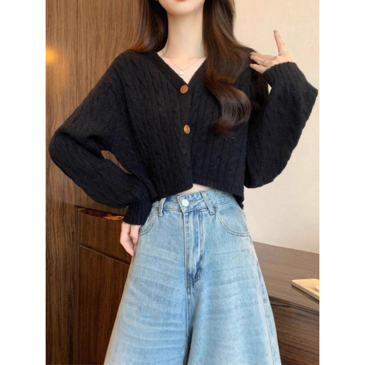 Cardigan en tricot épais pour femmes avec détails de boutons et décolleté en V profond Chic & Stil