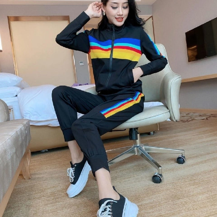 Women's sporty leisure set with high collar and colorful stripes Chic & Stil