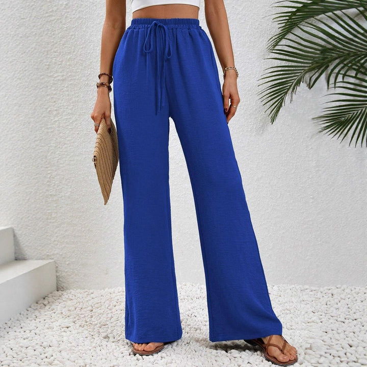 Casual palazzo pants for women with elastic waistband and practical pockets Lune London