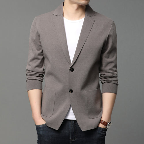 Fashionable knitted men's jacket with elegant buttons and practical pockets Lune London