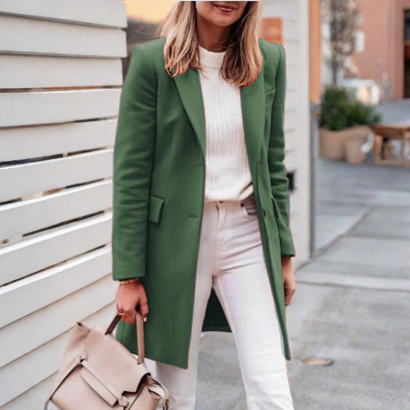 Elegant and comfortable wool coat for women Lune London