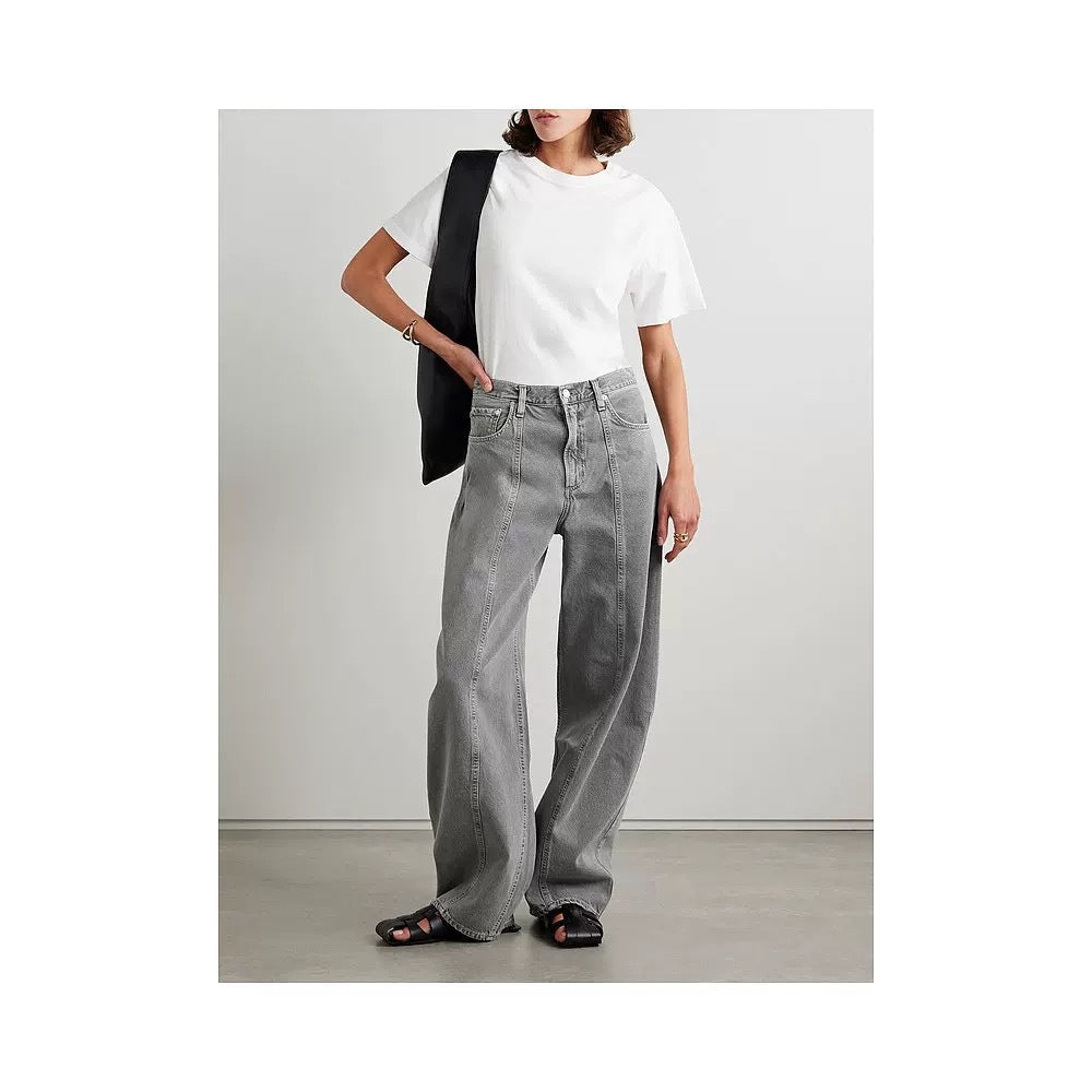 Ladies high-waisted wide denim pants with side pockets and modern details Lune London