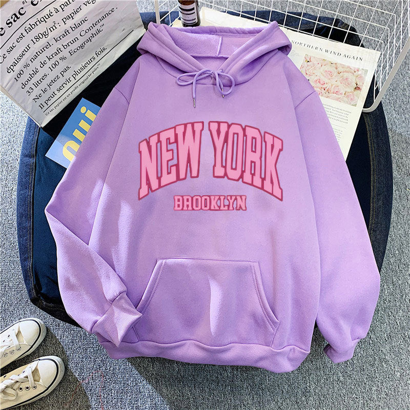 Women's hoodie with trendy New York Brooklyn print Chic & Stil