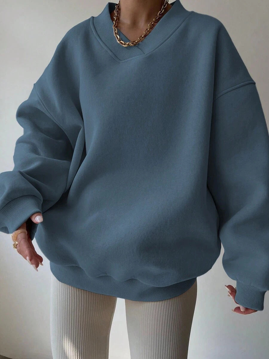 Oversized sweatshirt for women with deep V-neck and relaxed fit Lune London