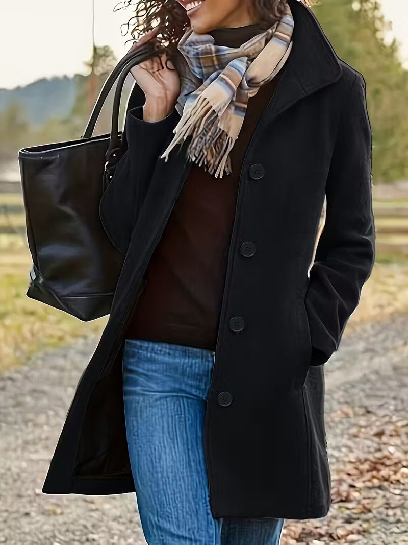 Manteau en laine élégant pour femmes avec col moderne et poches pratiques Chic & Stil