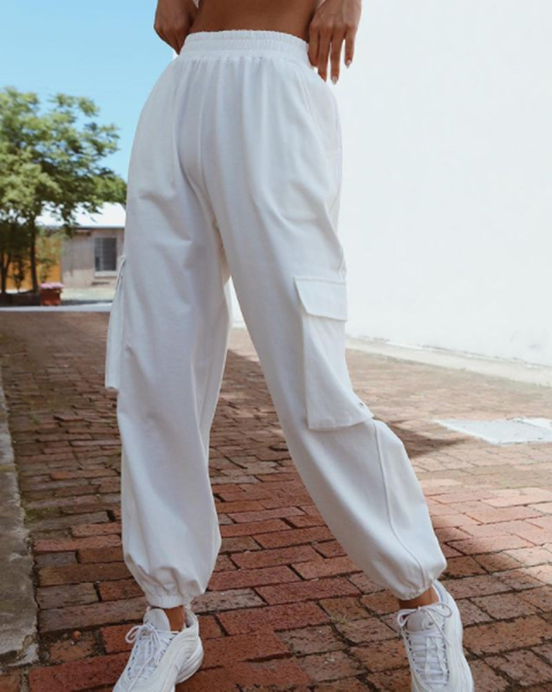 Fashionable women's cargo pants with elastic waist and practical pockets Lune London